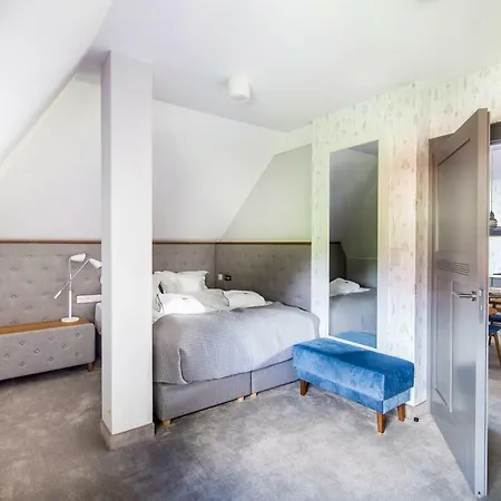 Ξενοδοχείο με διαμερίσματα Testa 4*